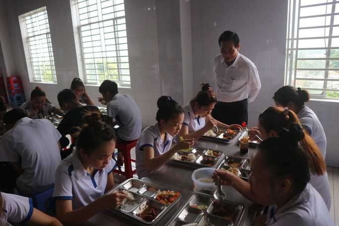 Công nhân phải có sức khỏe tốt để làm việc