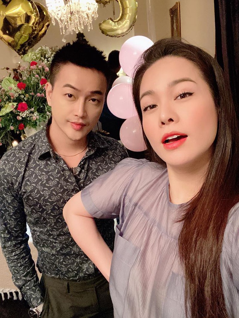 Titi kể chuyện cầu h&ocirc;n đ&agrave;n chị Nhật Kim Anh - Ảnh 2.