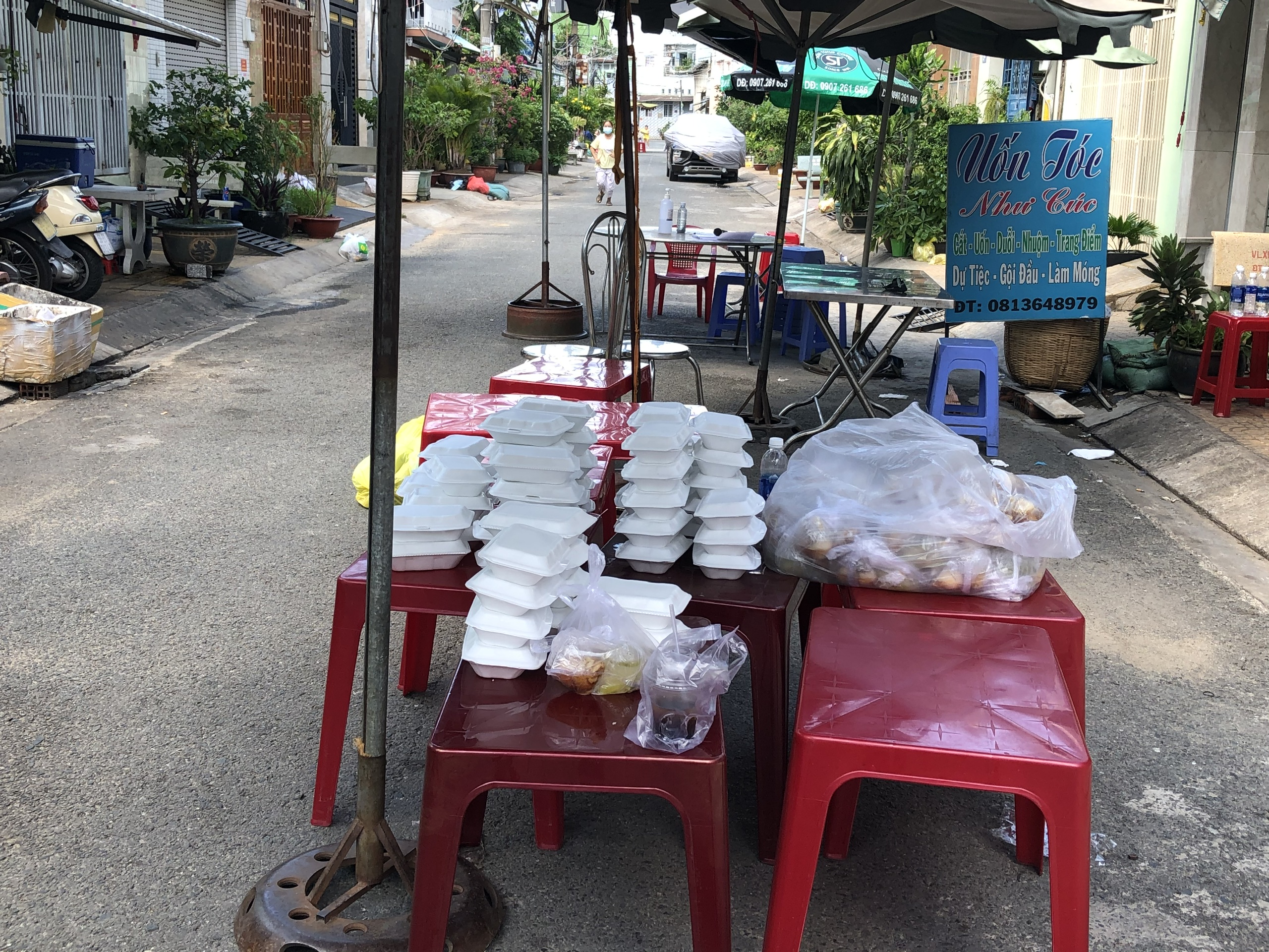 Li&ecirc;n quan ca nghi mắc Covid-19 tại TP HCM: Phong tỏa 72 hộ d&acirc;n ở B&igrave;nh T&acirc;n - Ảnh 3.
