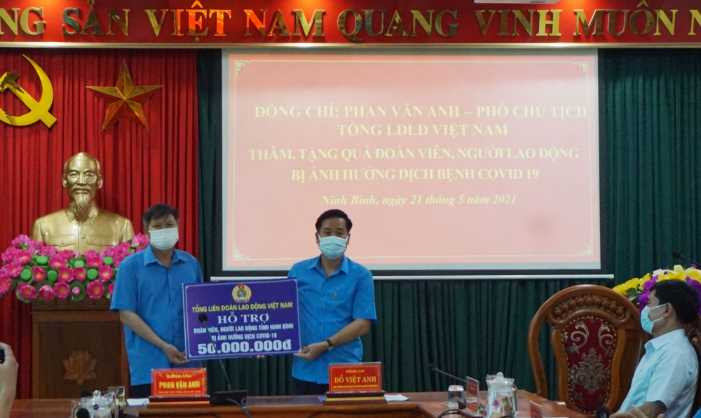 700 triệu đồng hỗ trợ đoàn viên, người lao động bị ảnh hưởng bởi Covid-19