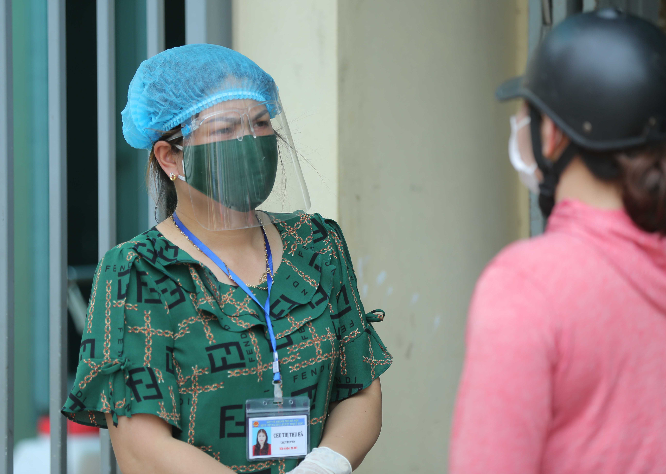 CLIP: Ph&aacute;t hiện ca dương t&iacute;nh SARS-CoV-2, một bệnh viện tạm dừng tiếp nhận bệnh nh&acirc;n - Ảnh 11.