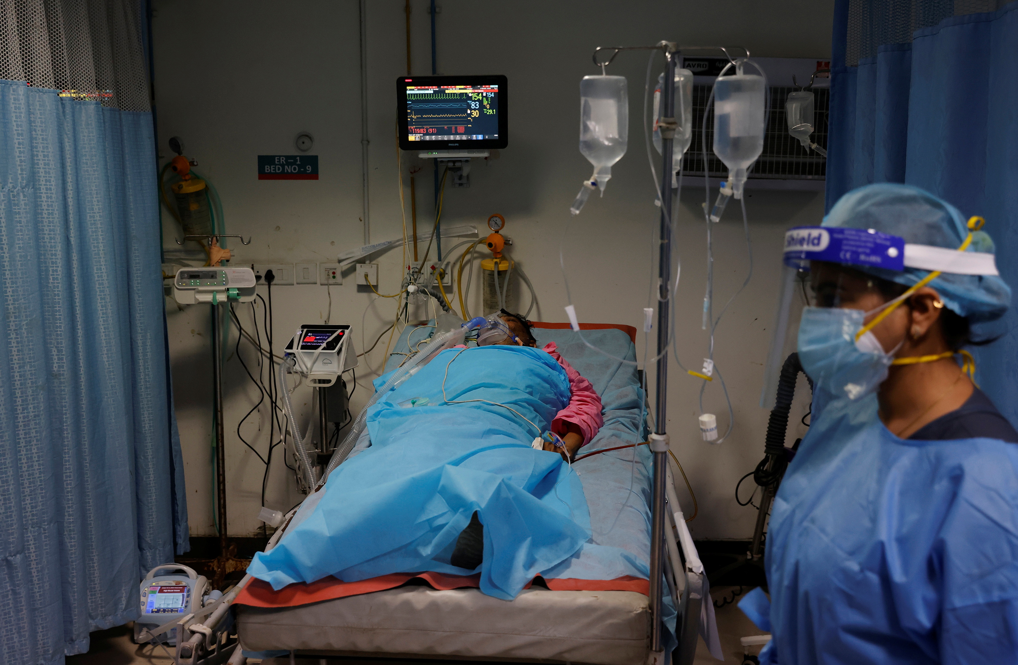 Ấn Độ khốn đốn vì Covid-19, doanh nghiệp Trung Quốc bị tố "thừa nước đục thả câu"?