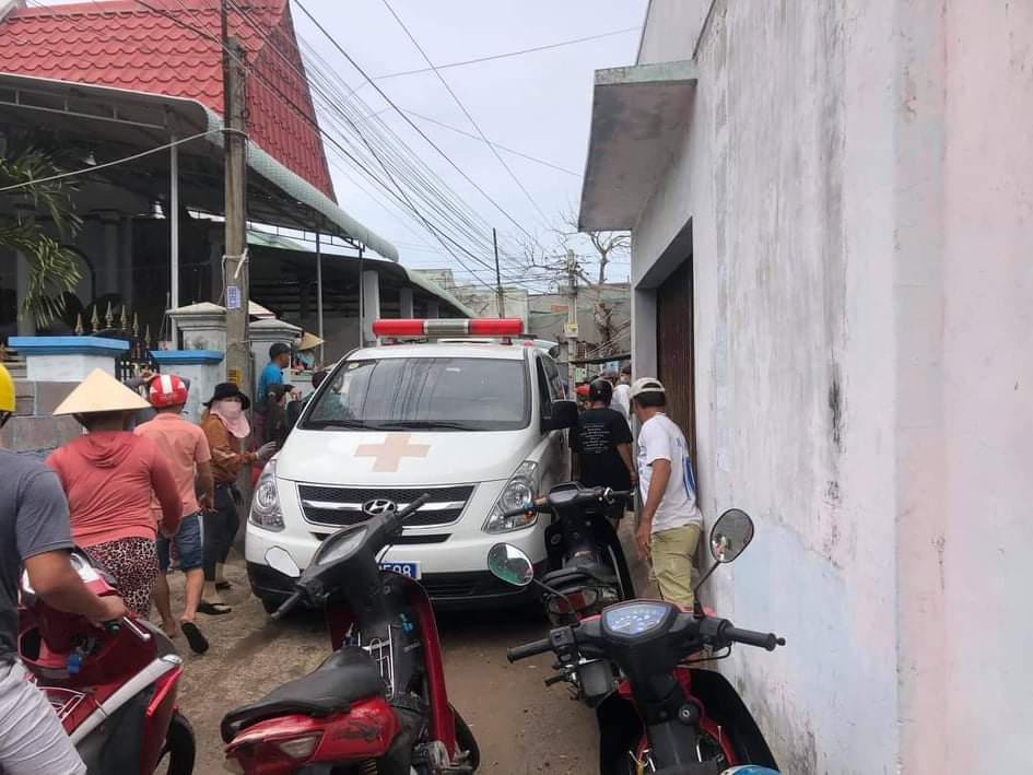 Bị ngăn cản đưa người yêu về quê, thanh niên đâm chết chị người yêu