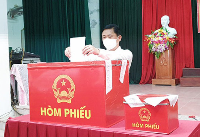 Độc đáo hòm phiếu di động đến từng nhà ngày bầu cử - Ảnh 34.
