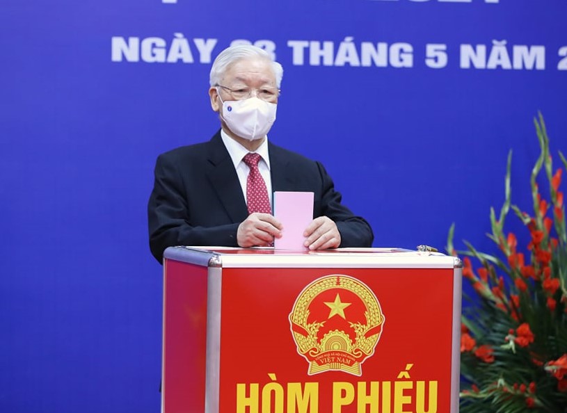 Những hình ảnh Tổng Bí thư Nguyễn Phú Trọng bỏ phiếu bầu cử