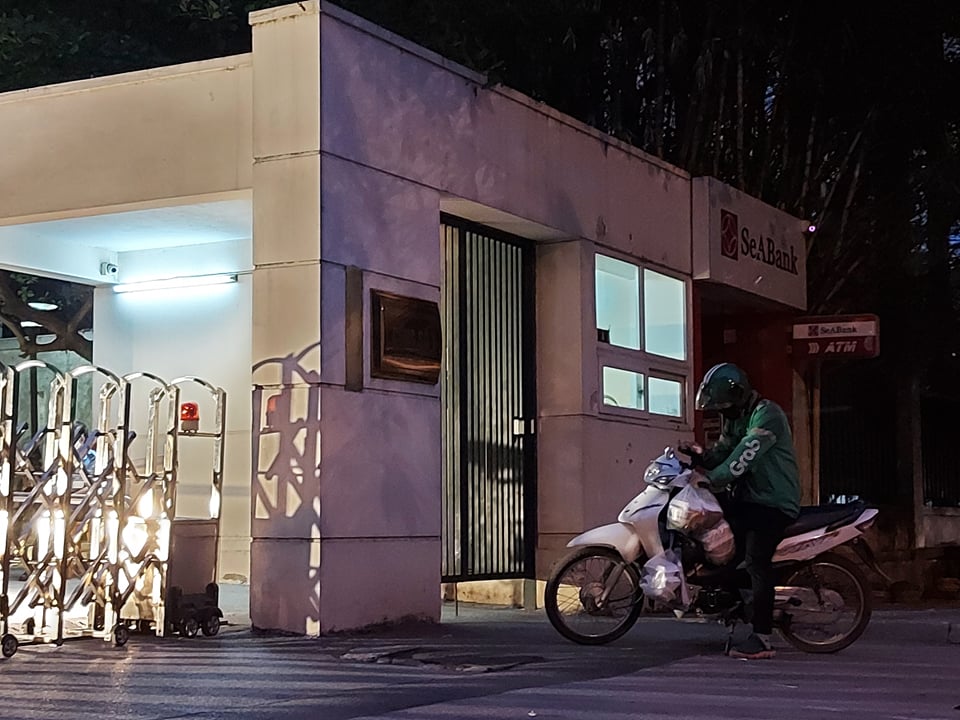 C&oacute; c&aacute;n bộ ho sốt v&agrave; đau họng, Bộ TN-MT nội bất xuất, ngoại bất nhập - Ảnh 6.