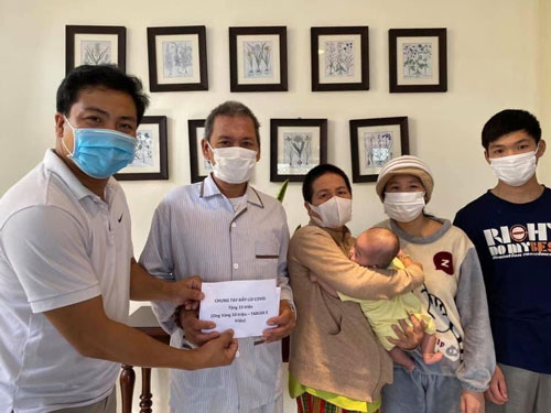 VÌ TUYẾN ĐẦU CHỐNG DỊCH COVID-19: Tình người Hội An giữa đại dịch - Ảnh 1.