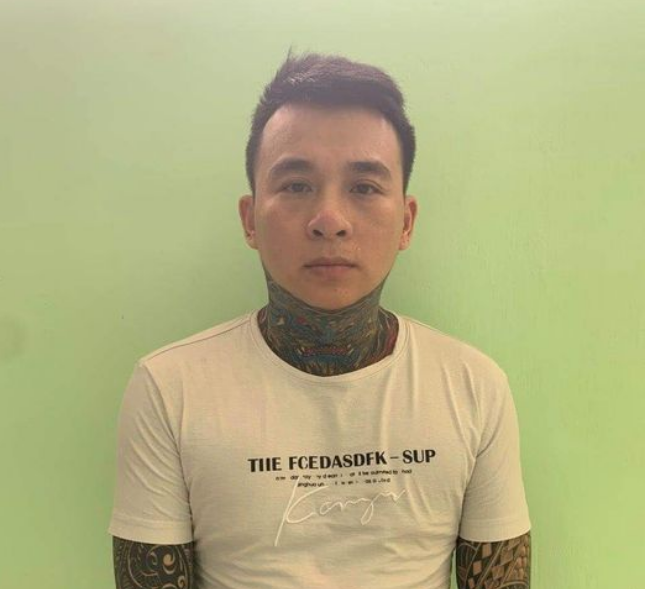 Bắt giữ đối tượng xăm trổ làm giả sổ đỏ và giấy đăng ký ôtô rồi lừa bán lấy tiền