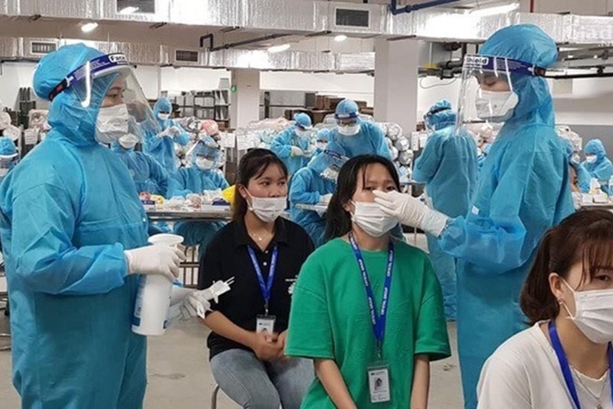 NÓNG: Phát hiện hơn 300 công nhân ở Bắc Giang dương tính SARS-CoV-2