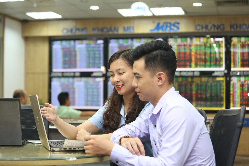 Sóng dài cổ phiếu chứng khoán