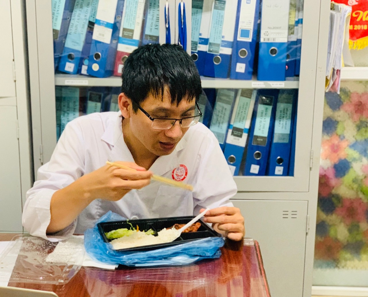 VÌ TUYẾN ĐẦU CHỐNG DỊCH COVID-19: Những người không ngủ ở Bắc Giang
