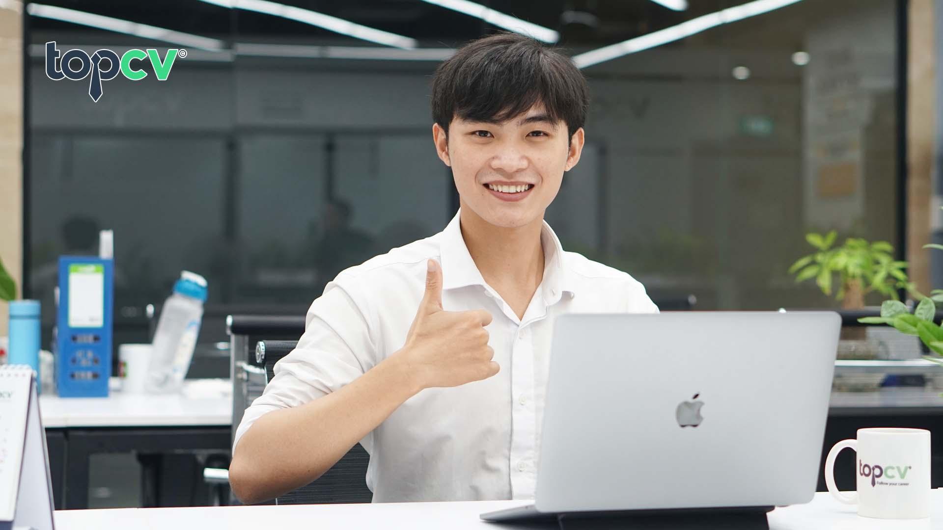 Vừa có CV vừa có việc, tới ngay TopCV