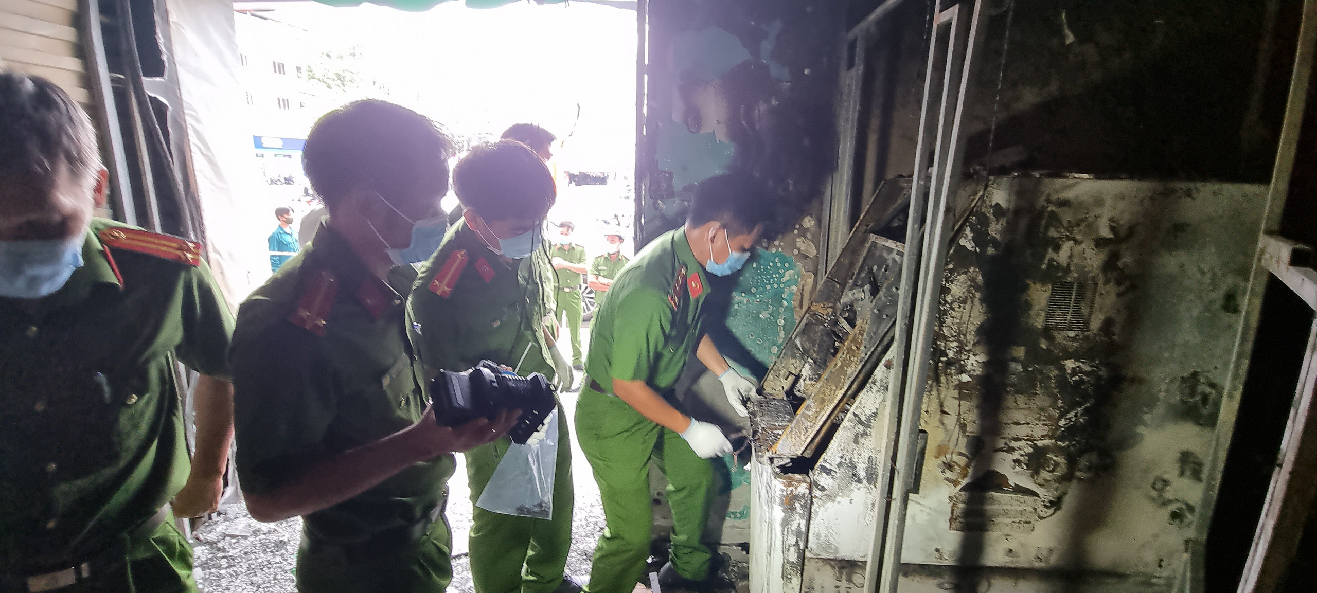 Bắt giữ nghi phạm g&acirc;y ch&aacute;y chi nh&aacute;nh ng&acirc;n h&agrave;ng ở Ki&ecirc;n Giang - Ảnh 2.