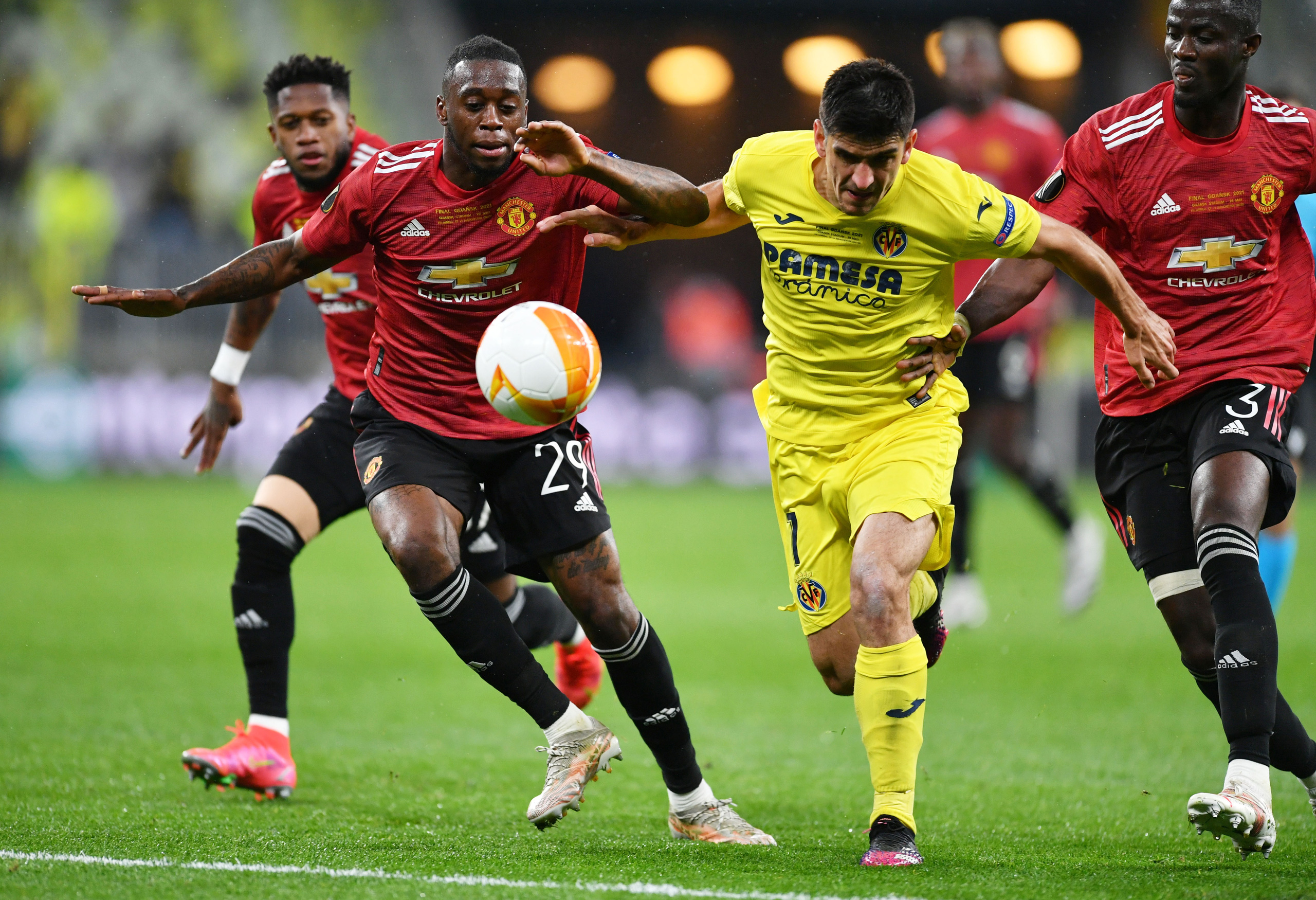 Man United gục ng&atilde; loạt lu&acirc;n lưu, Villarreal l&ecirc;n ng&ocirc;i Europa League  - Ảnh 1.