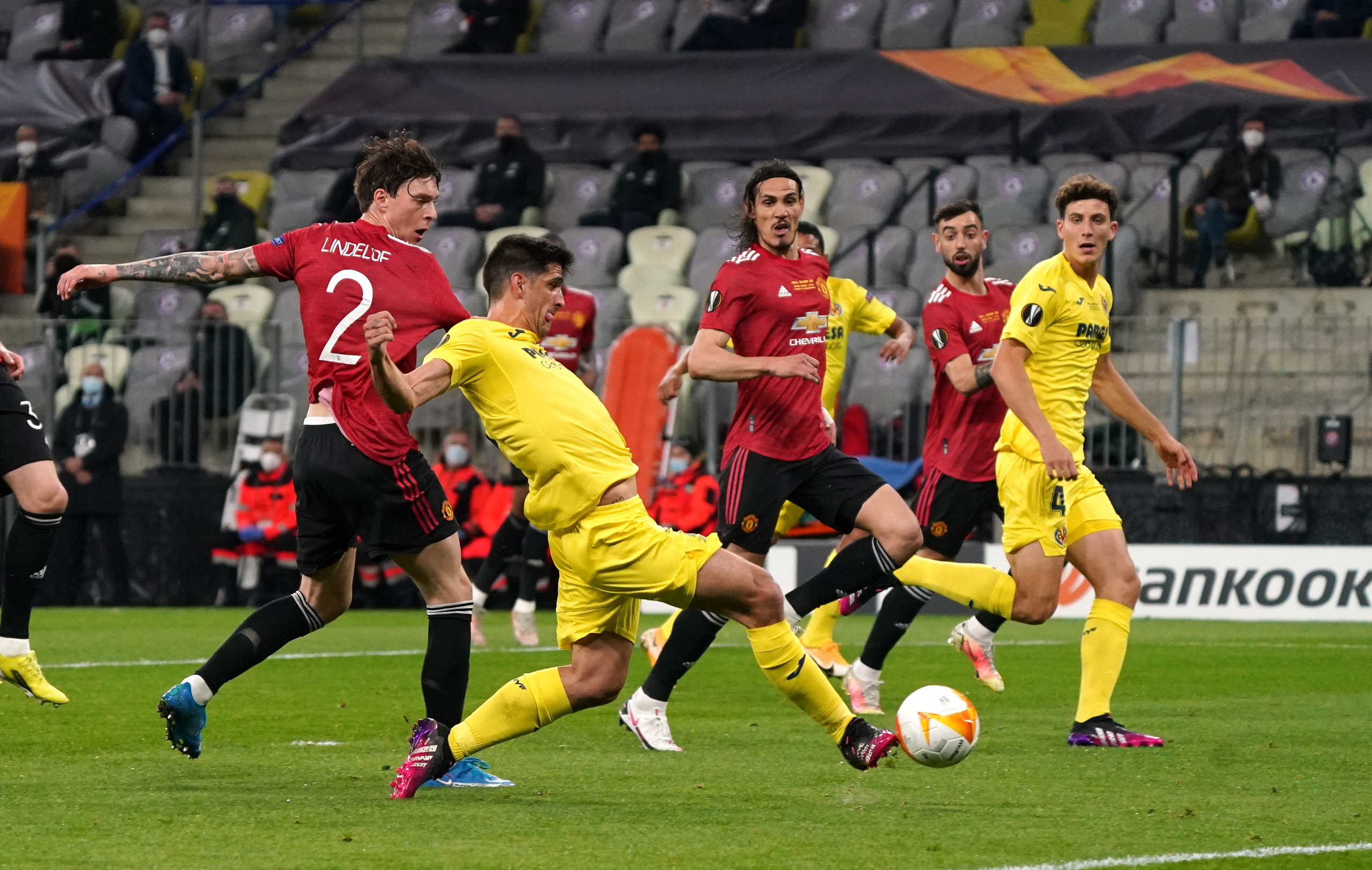 Man United gục ng&atilde; loạt lu&acirc;n lưu, Villarreal l&ecirc;n ng&ocirc;i Europa League  - Ảnh 3.