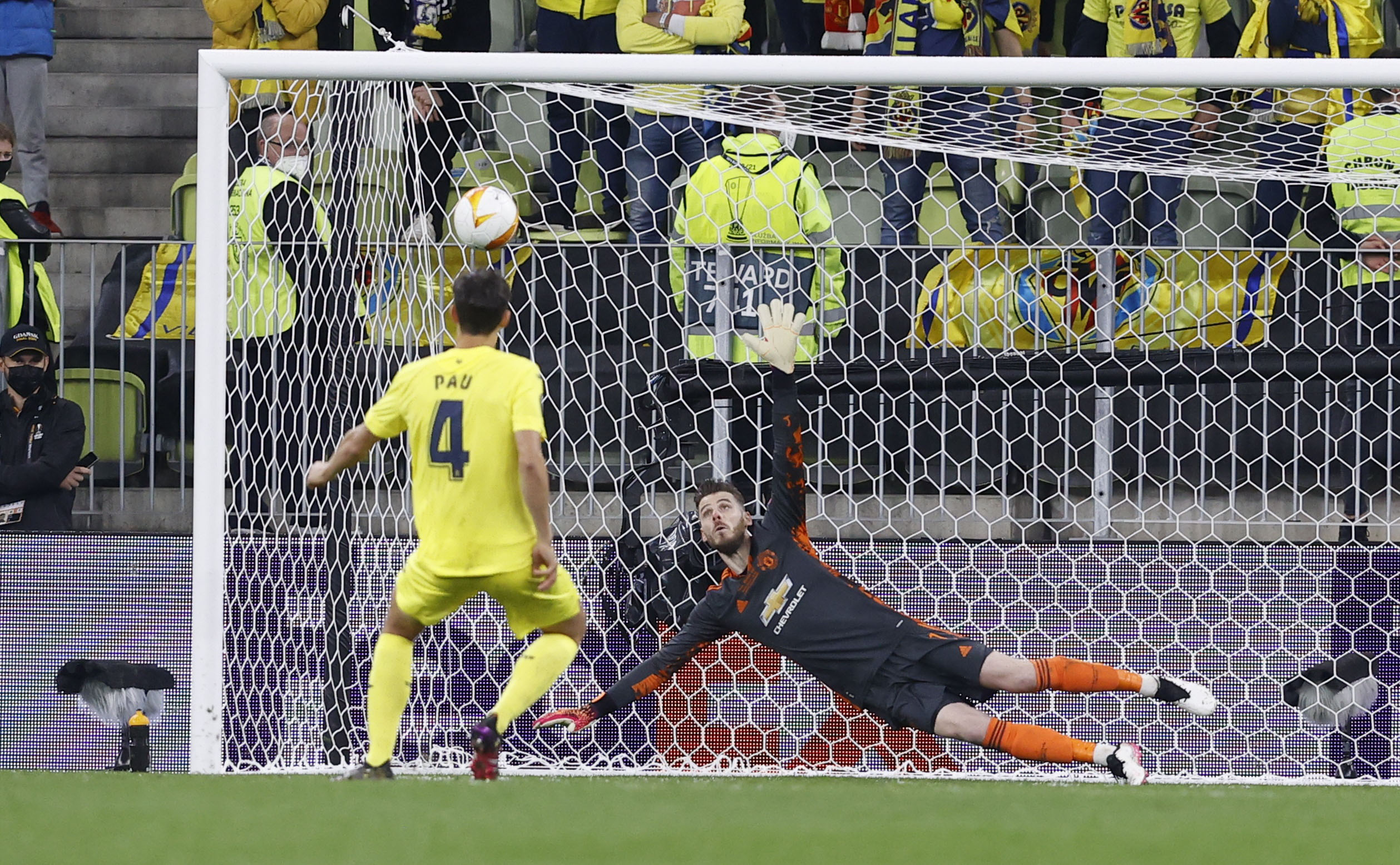 Man United gục ng&atilde; loạt lu&acirc;n lưu, Villarreal l&ecirc;n ng&ocirc;i Europa League  - Ảnh 6.