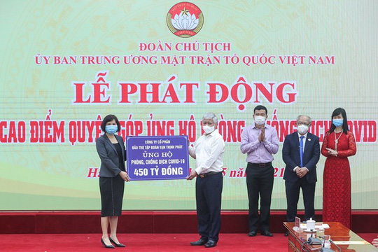 Chủ tịch nước Nguyễn Xu&acirc;n Ph&uacute;c k&ecirc;u gọi đ&oacute;ng g&oacute;p ủng hộ để Việt Nam sớm chiến thắng Covid-19 - Ảnh 4.