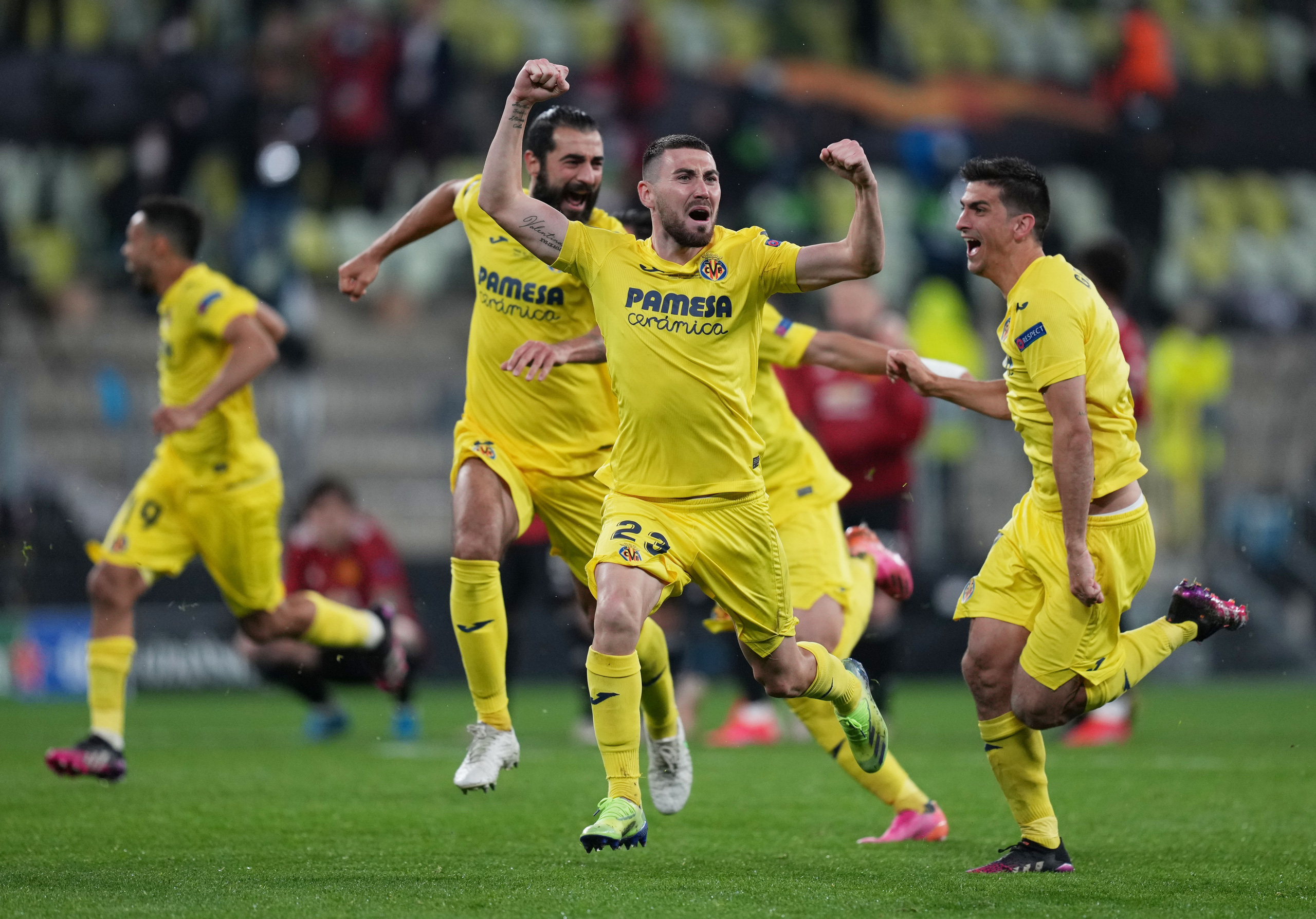 Man United gục ng&atilde; loạt lu&acirc;n lưu, Villarreal l&ecirc;n ng&ocirc;i Europa League  - Ảnh 11.