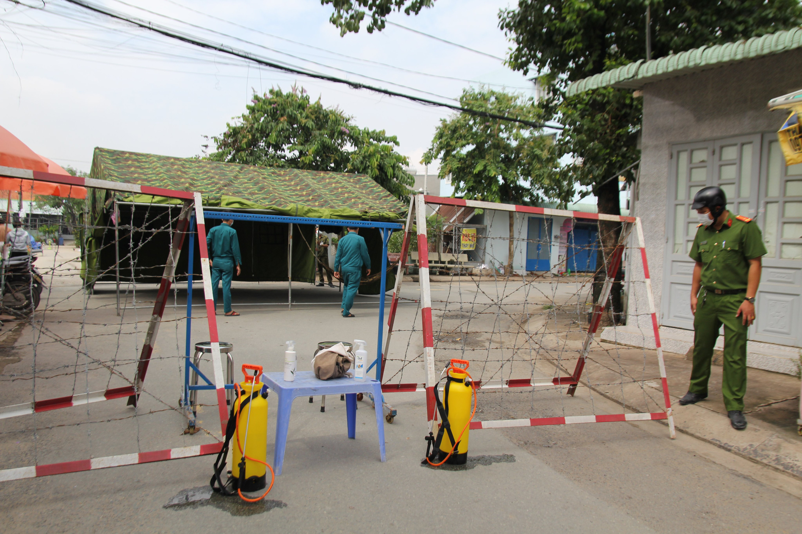 TP HCM:  25 ca nghi mắc Covid-19 trên 6 quận, huyện thuộc giáo phái Phục Hưng