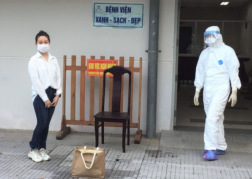6 lần xét nghiệm âm tính, một bệnh nhân Covid-19 dương tính trở lại - Ảnh 2.