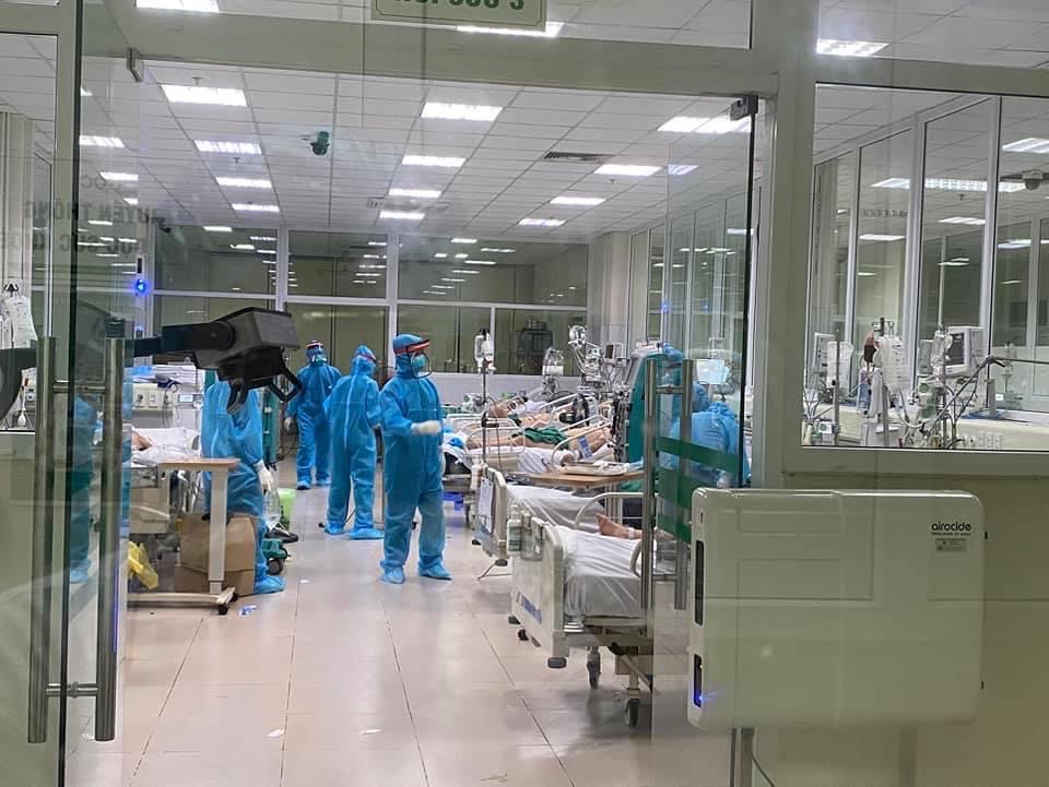 Lãnh đạo bệnh viện bác bỏ tin đồn thiếu vật tư điều trị bệnh nhân Covid-19 - Ảnh 2.