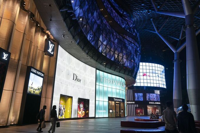 Giới siêu giàu đổ đến Singapore tránh dịch - Ảnh 1.