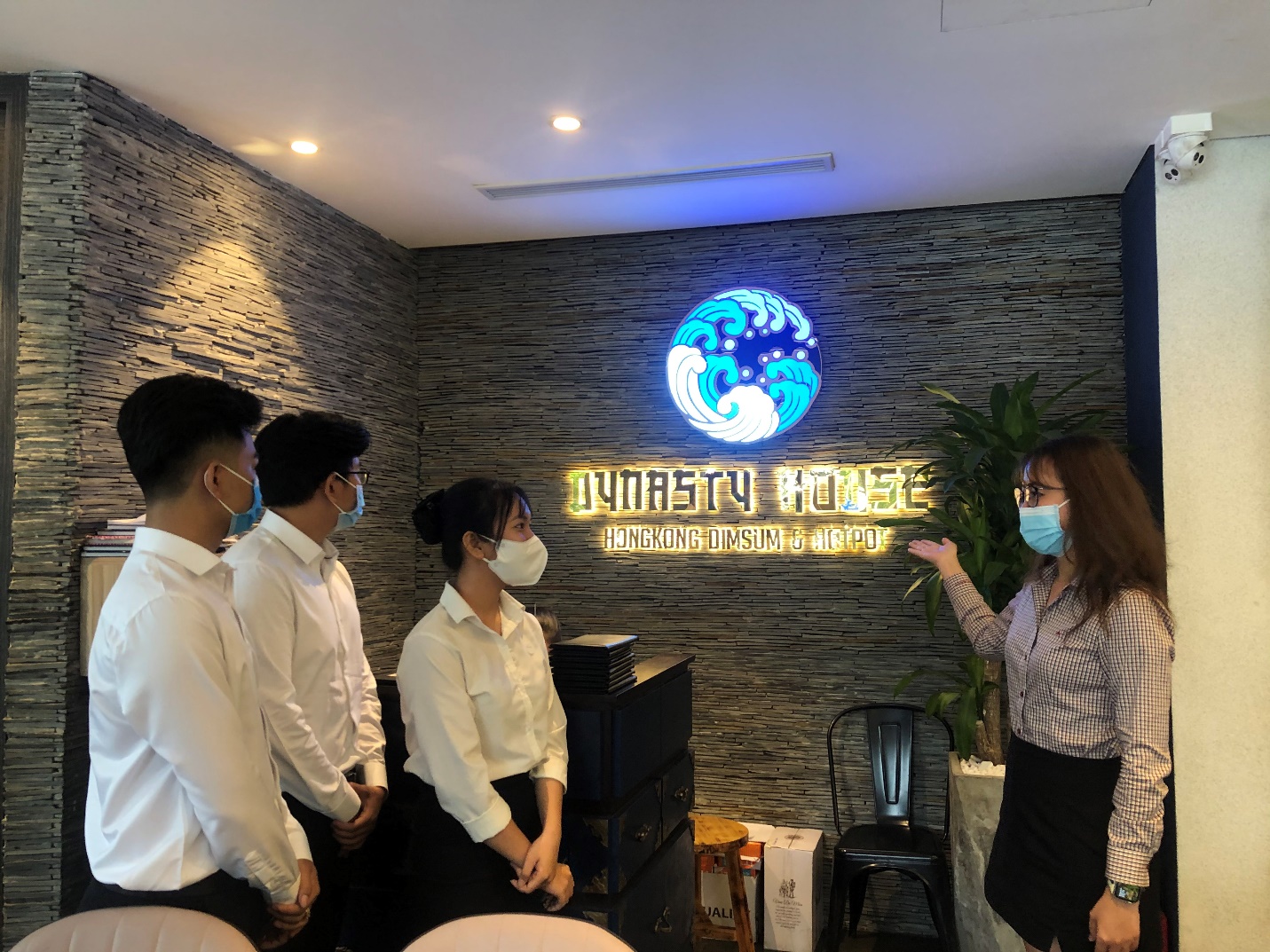 NovaGroup đón nhận sinh viên Nova College đến thực tập - Ảnh 1. NovaGroup đón nhận sinh viên Nova College đến thực tập - Ảnh 1.
