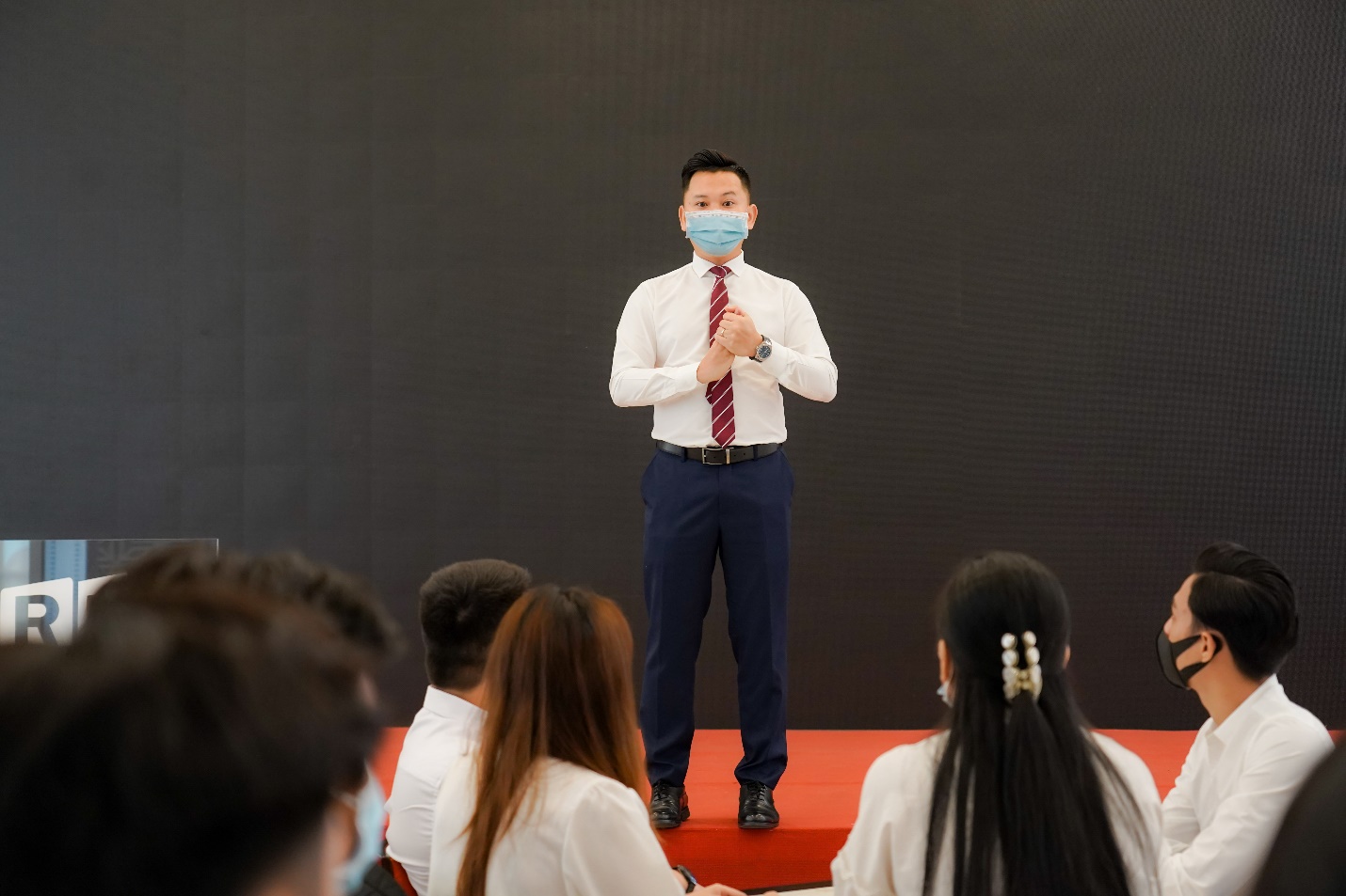 NovaGroup đón nhận sinh viên Nova College đến thực tập - Ảnh 2. NovaGroup đón nhận sinh viên Nova College đến thực tập - Ảnh 2.