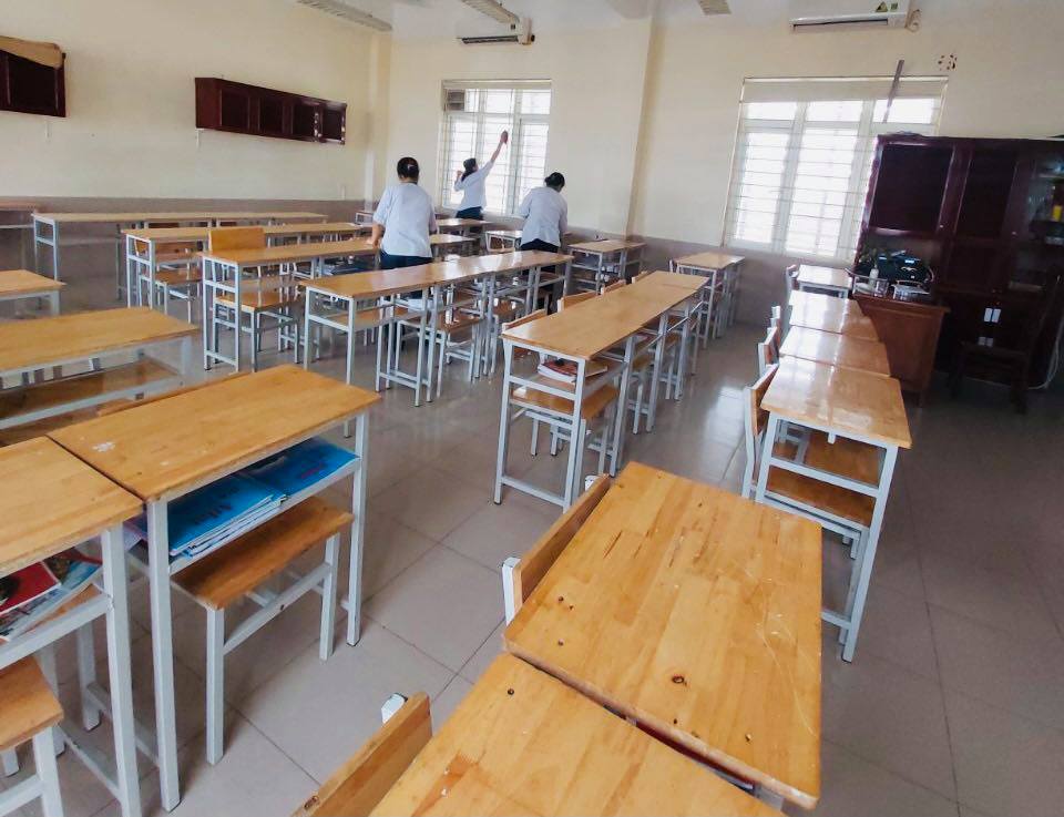 Hà Nội cho học sinh tạm dừng đến trường từ ngày mai 4-5