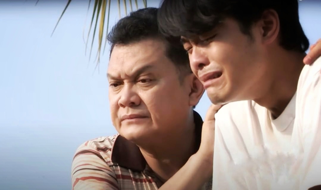 NSƯT Hữu Ch&acirc;u hạnh ph&uacute;c hội ngộ Phương B&igrave;nh sau 30 năm - Ảnh 3.