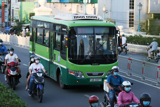 Tăng tốc đấu thầu xe buýt - Ảnh 1.