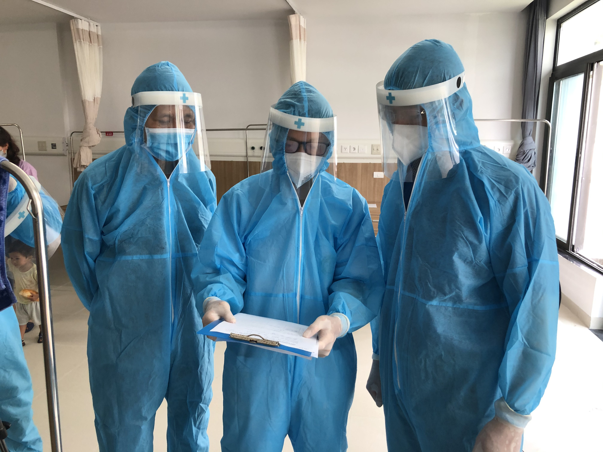 Chiều 3-5, th&ecirc;m 19 ca mắc Covid-19, c&oacute; 10 ca l&acirc;y nhiễm trong cộng đồng - Ảnh 2.