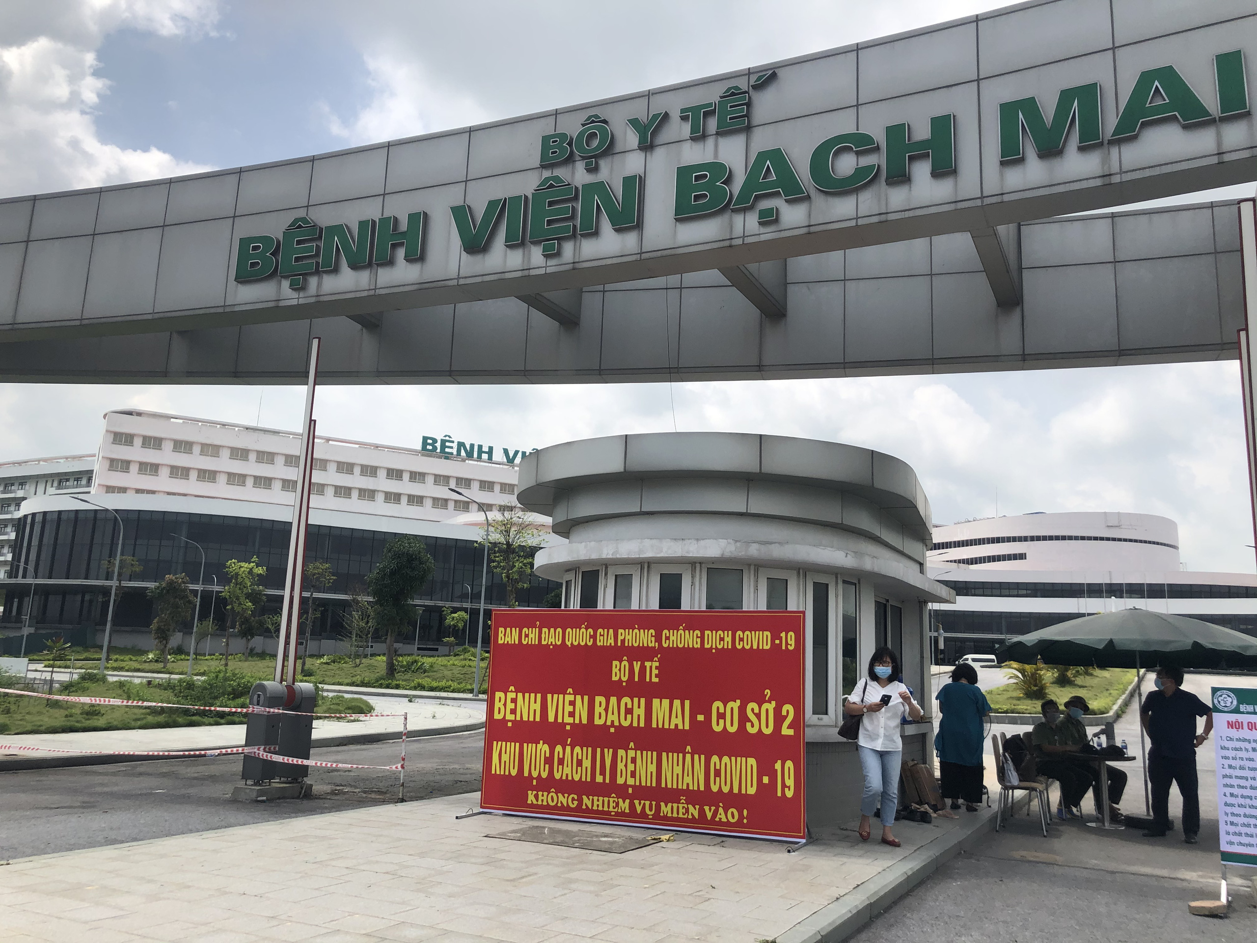 Chuyển 151 F1 của ca bệnh Covid-19 si&ecirc;u l&acirc;y nhiễm đến Bệnh viện Bạch Mai cơ sở 2 - Ảnh 22.