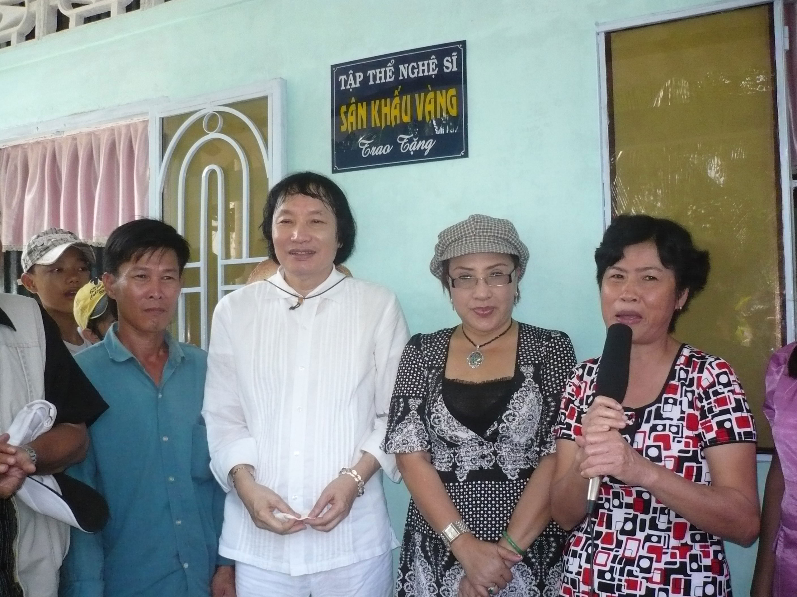 Làm từ thiện phải minh bạch, đúng luật! (*): Chuyên nghiệp hóa hoạt động từ thiện