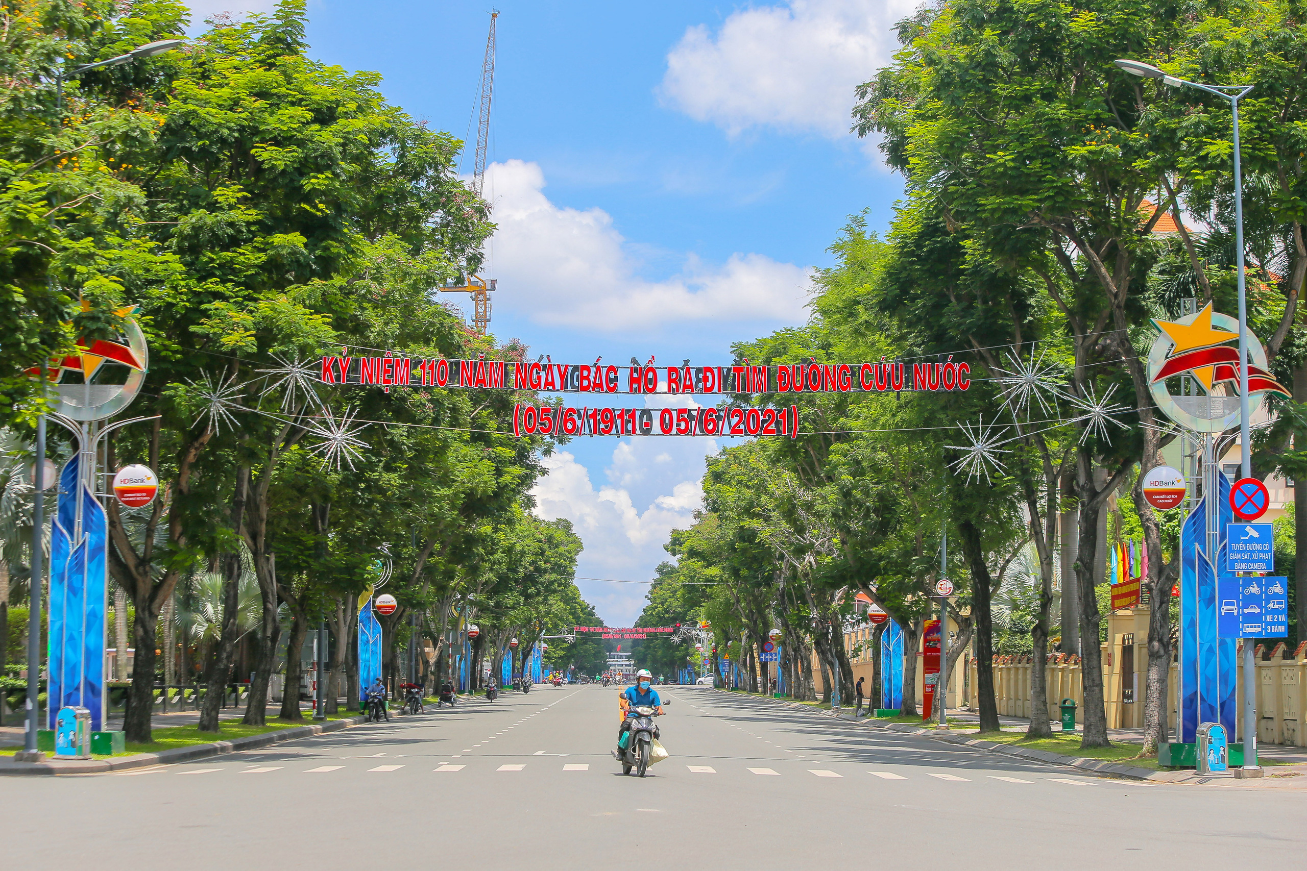 TP HCM giãn cách xã hội, tầm soát diện rộng
