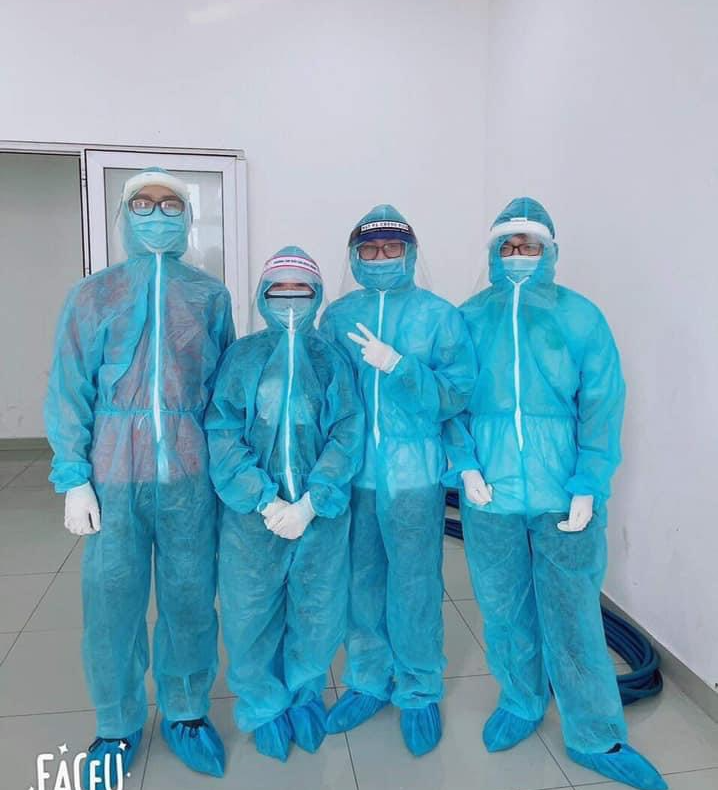 Sinh vi&ecirc;n Trường ĐH Y Khoa Phạm Ngọc Thạch xuy&ecirc;n đ&ecirc;m chống dịch - Ảnh 2.