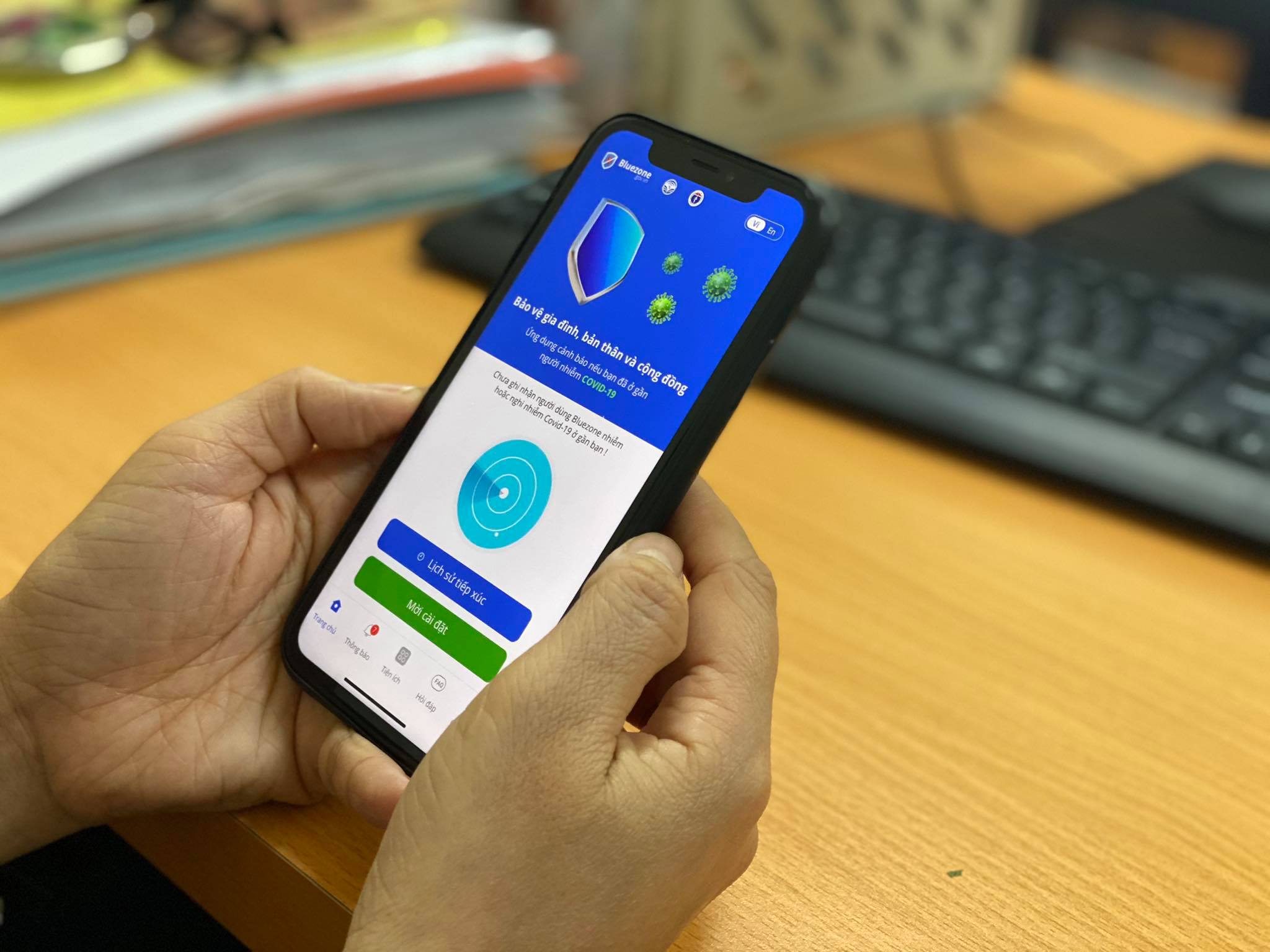 Người có smartphone nhưng không cài ứng dụng khai báo y tế có thể sẽ bị xử phạt
