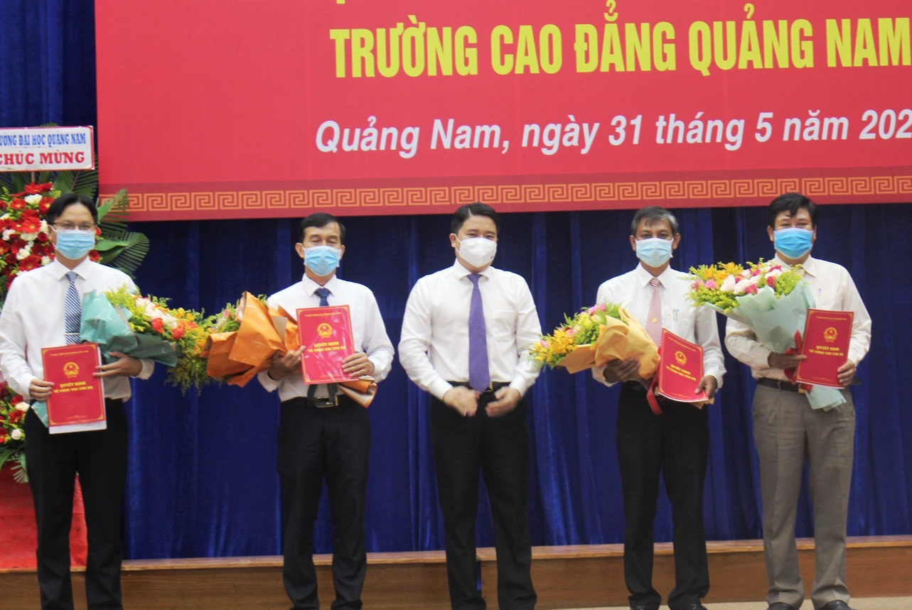 Quảng Nam ra mắt ban gi&aacute;m hiệu si&ecirc;u trường cao đẳng - Ảnh 2.