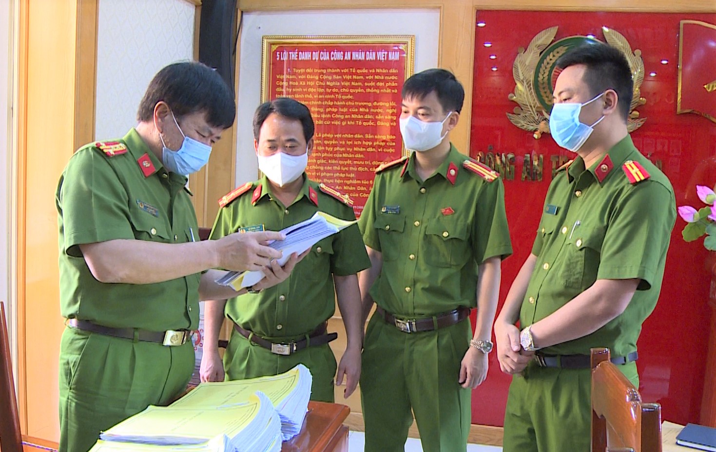 Người phụ nữ cầm đầu đường dây bán hóa đơn khống trên 1.000 tỉ đồng - Ảnh 3.