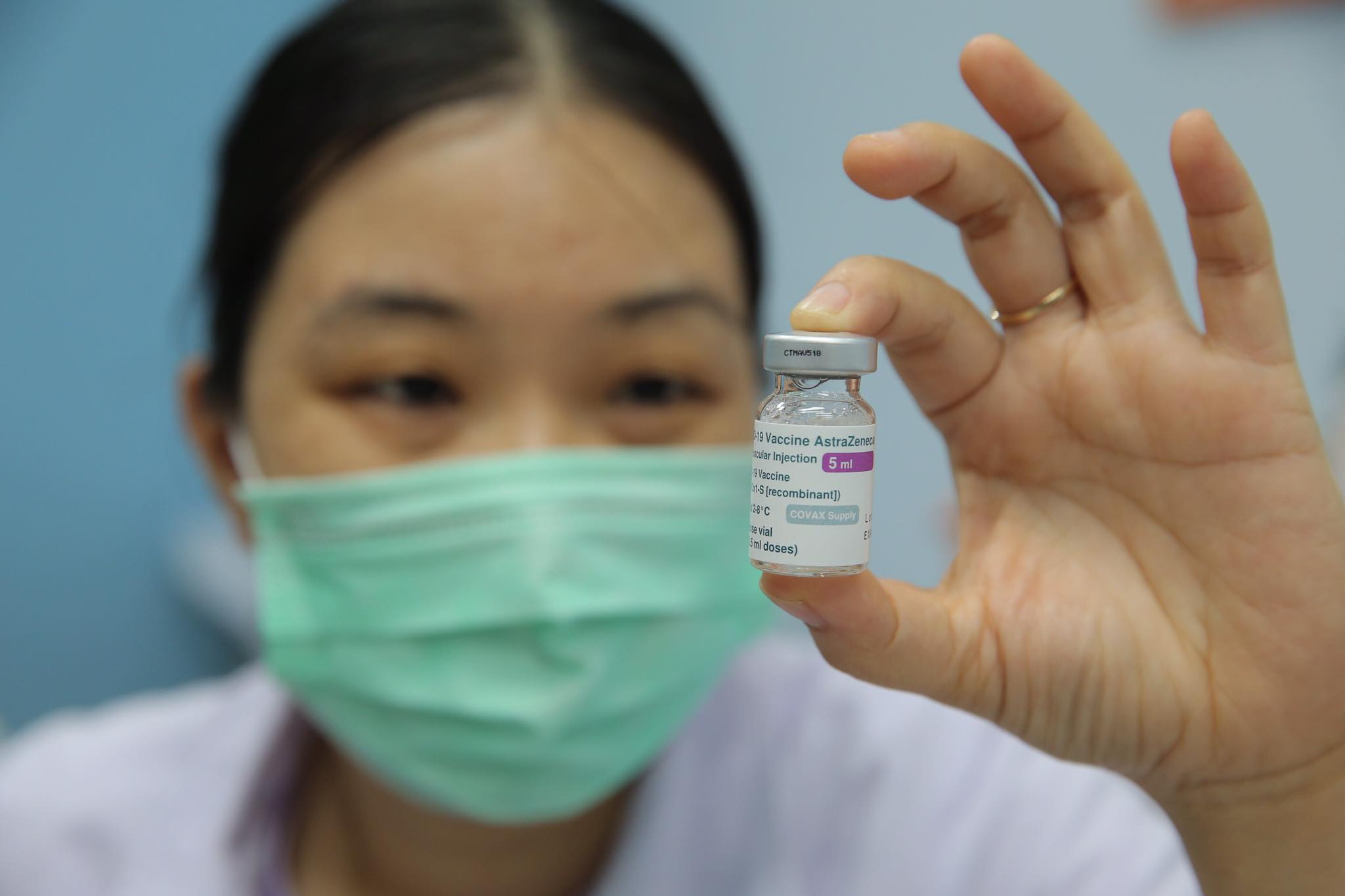 Phóng viên tham gia chống dịch Covid-19 được chích ngừa vắc-xin - Ảnh 3.