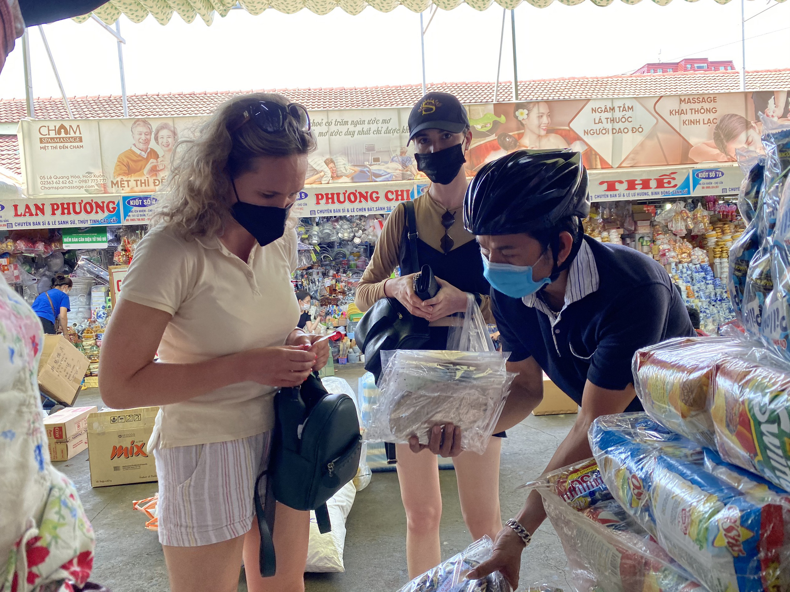 Đà Nẵng, Nha Trang: Siết chặt 5K, phạt người không đeo khẩu trang ở nơi công cộng