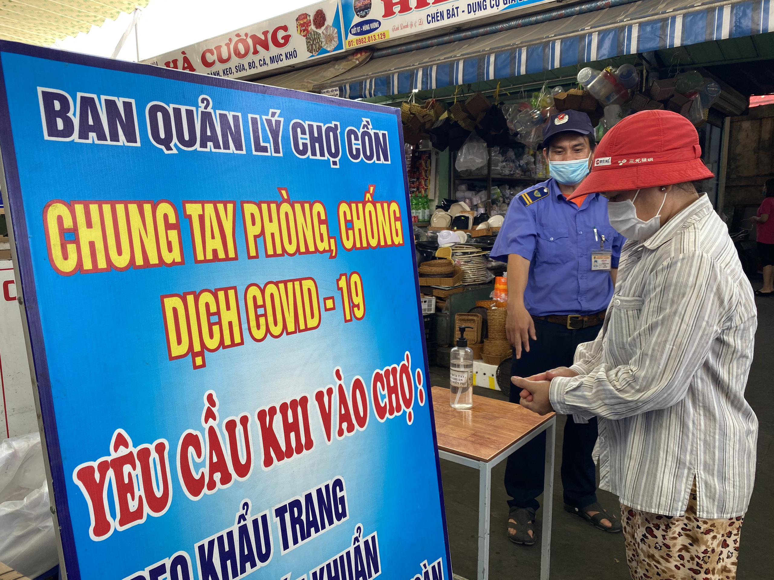 Đà Nẵng, Nha Trang: Siết chặt 5K, phạt người không đeo khẩu trang ở nơi công cộng - Ảnh 3.