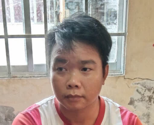Xông vào bệnh viện truy sát bệnh nhân đang cấp cứu rồi cùng vợ trốn biệt tăm