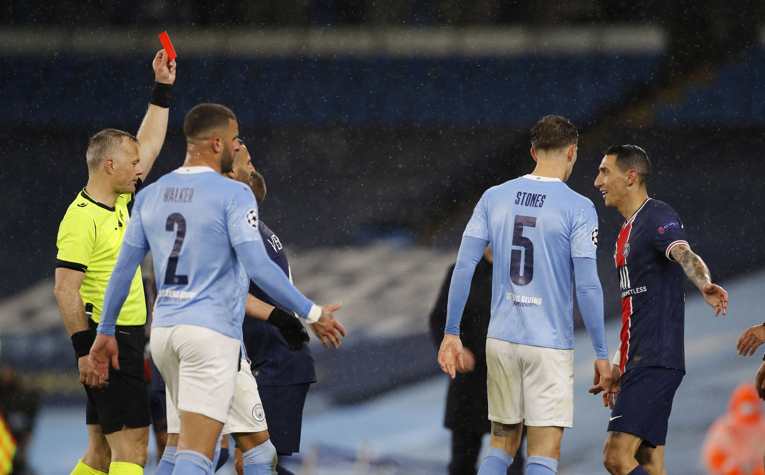 Mahrez lập c&uacute; đ&uacute;p hạ PSG, Man City gi&agrave;nh v&eacute; chung kết lịch sử - Ảnh 8.