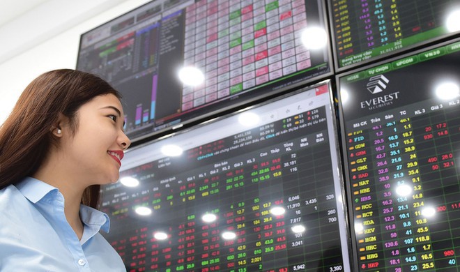 Bloomberg: H&agrave;ng loạt quỹ ngoại đang t&igrave;m kiếm cơ hội tham gia thị trường chứng kho&aacute;n Việt Nam - Ảnh 1.