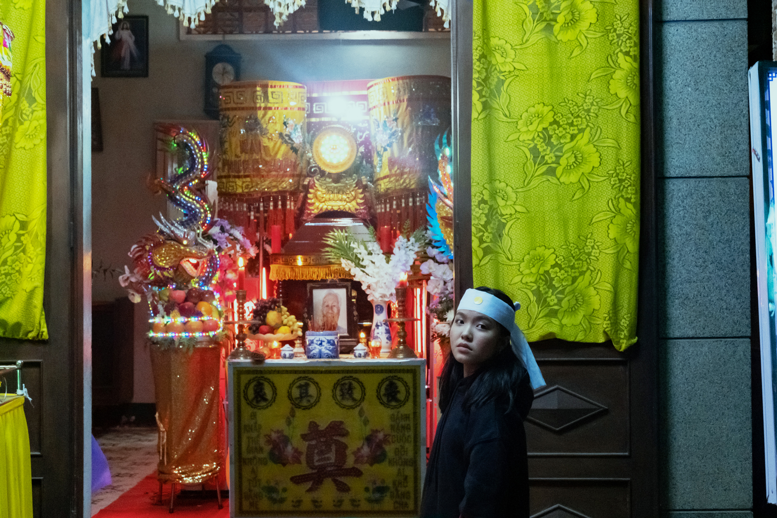 &ldquo;Đ&ecirc;m tối rực rỡ&rdquo; tiết lộ gần 1 th&aacute;ng quay đ&ecirc;m như &ldquo;ma c&agrave; rồng&rdquo; - Ảnh 2.