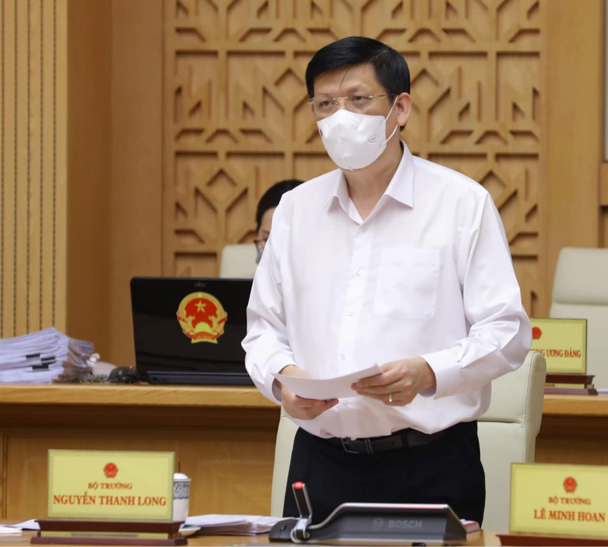 V&igrave; sao nhiều khoa điều trị của BV Bệnh Nhiệt đới Trung ương c&oacute; ca Covid-19? - Ảnh 1.
