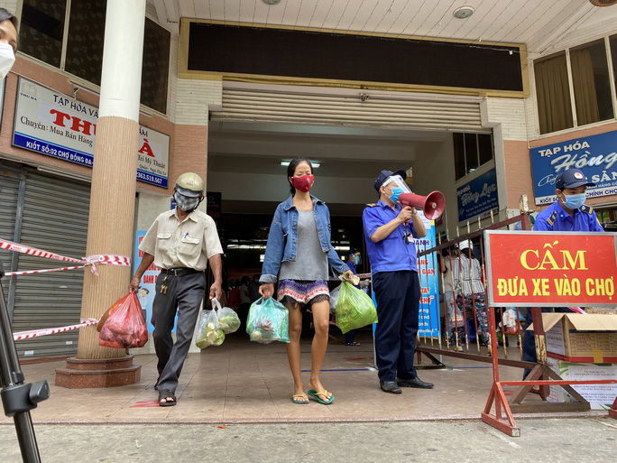 Đà Nẵng: Dừng hoạt động chợ Đống Đa, xét nghiệm Covid-19 cho 700 tiểu thương