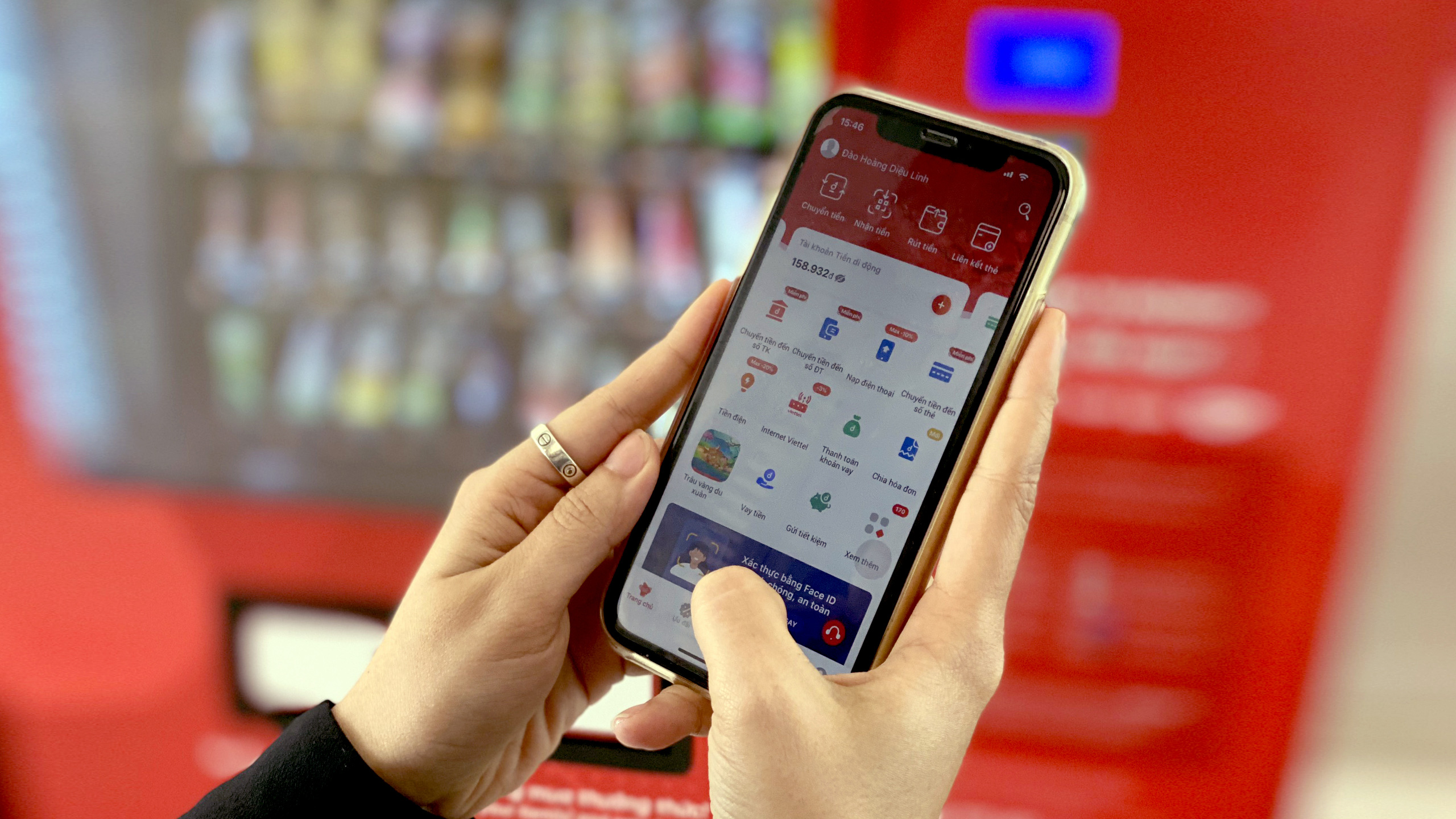 Mobile Money hiện thực giấc mơ mua mớ rau, con cá, đi trà đá... bằng di động - Ảnh 2.