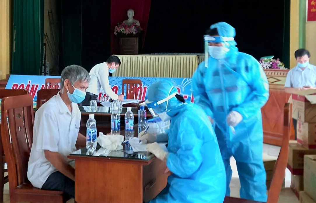 C&oacute; 146 người Thanh H&oacute;a đến BV Bệnh Nhiệt đới Trung ương cơ sở 2 - Ảnh 1.